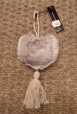 Coeur tissu beige et pompom