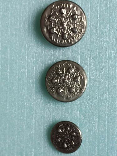 Boutons anciens métal - 3,