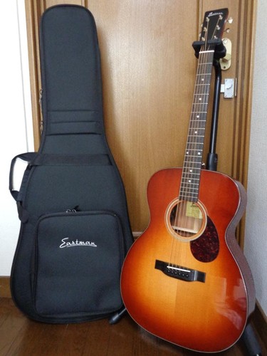 Guitare acoustique électrique