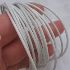 C276 - LOT DE 3 METRES FIL Ø 2MM LACET CORDON ROND BLANC VRAI CUIR  BRUT bijoux