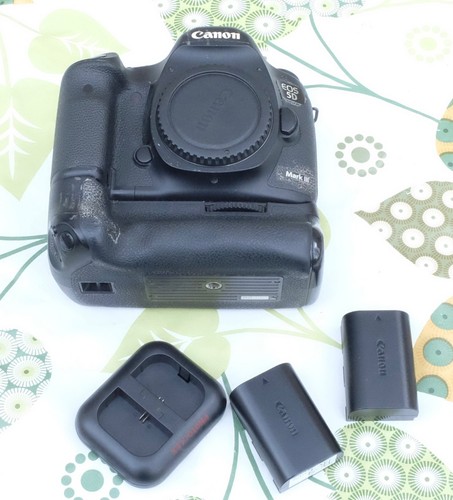 Canon eos mark iii - mark,