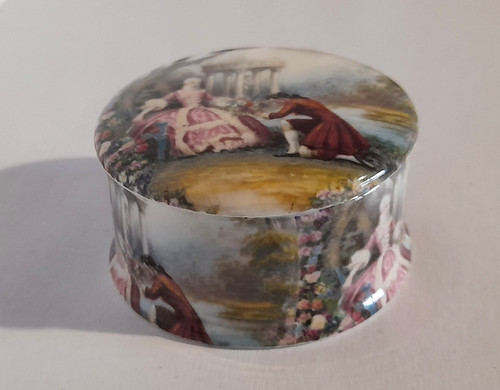 Ancienne petite boite - petite,