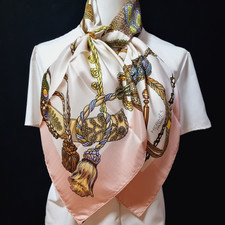 RARE FOULARD HERMES en soie