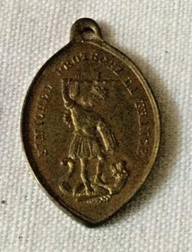 Pendentif médaille ancienne - /,
