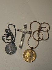 Lot Bijoux Religieux Chaine Baptêmes Argent Croix Nacre Chaîne Vierge Plaque Or