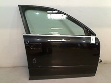 PORTE AVANT DROITE AUDI A4 AVANT (B6) COMBI 2.5 TDI 24V (BCZ) 2003 8E0831052