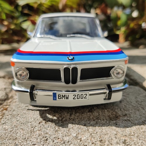 Voiture solido bmw 2002 - voiture,