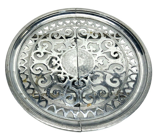 Ancien dessous plat - plat, laiton