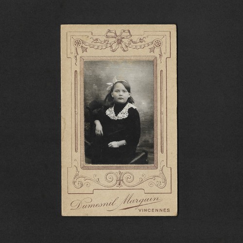 Portrait fille noeud blanc - , col