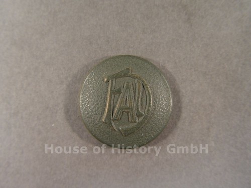 148285 bouton - 148285:, un