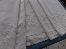 drap brodé, en lin, pas de
