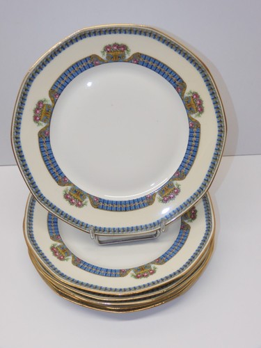 Assiettes plates - *6,