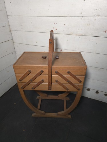 Travailleuse vintage en - travailleuse,