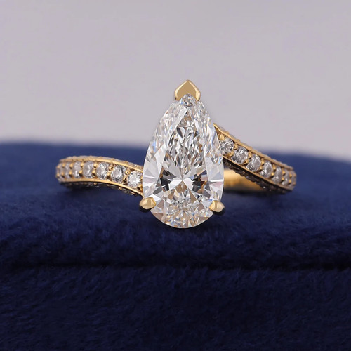Superbe bague jaune 18 - superbe,