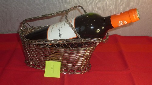 Présentoir vin panier - à,