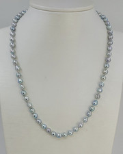 Collier de perles  japonaise Akoya 5,5x6 mm nouées à la main, 49 cm 50 g