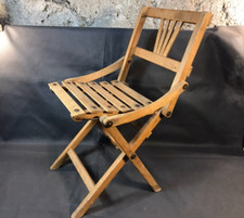 Ancienne petite chaise pliante