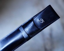 SUPERBE ETUI A STYLOS S.T. DUPONT EN CUIT NOIR - MODELE UNE PLACE A RABAT