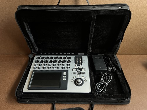 Qsc touchmix digital mixer - touchmix,