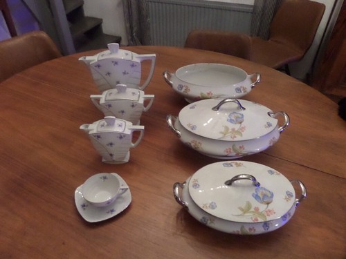 Service vaisselle ancien - , en