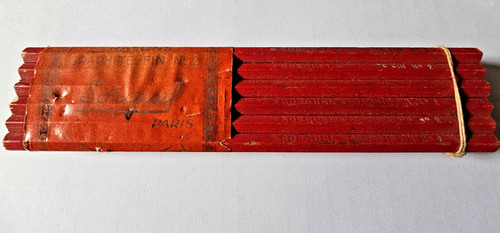 Crayon écriture papier ancien