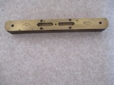 1916. NIVEAU à BULLE. BOIS LAITON.  I D. SMALLWOOD.  USAGE et COLLECTION.