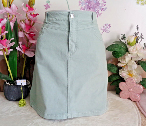 Vêtement occasion femme - ,