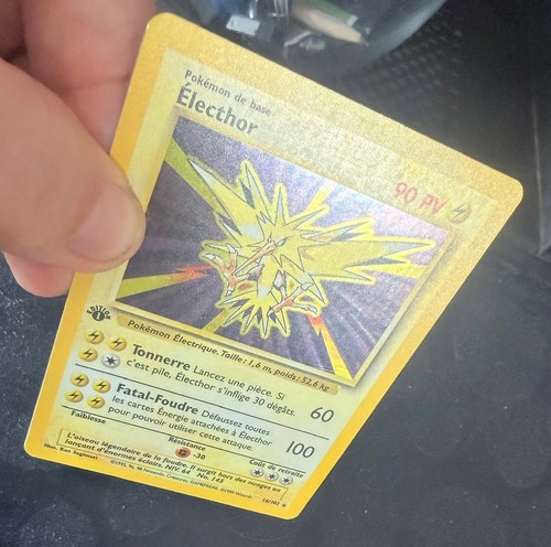 Carte pokémon holo electhor - pokémon,