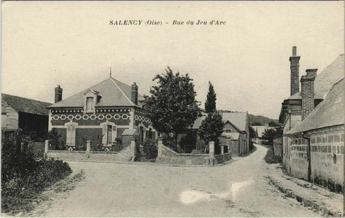 Cpa salency rue jeu - rue, d'arc