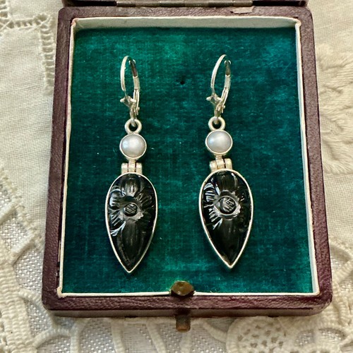 Anciennes boucles oreilles - ,