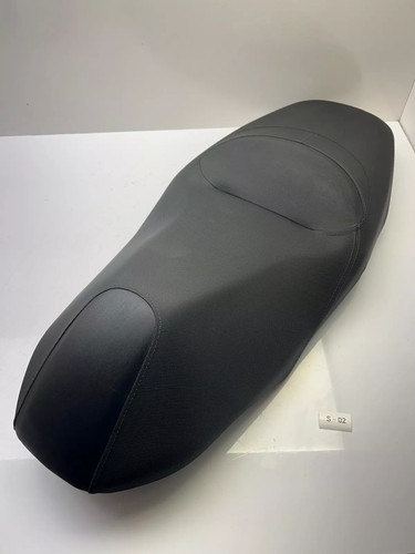 Selle biplace noire - , origine