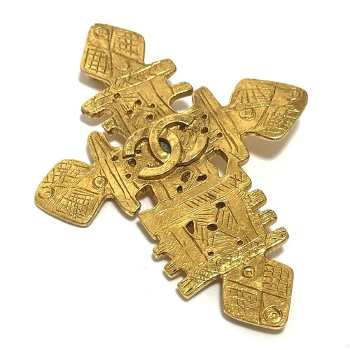 Broche chanel 94p logo - broche,