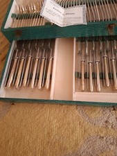 MENAGERE 61 PIECES LE MONDIAL EN METAL ARGENTE