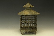 Ancienne lanterne suspendue en fer outil de jardin japonais style Wabi Sabi