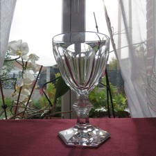 1 verre a vin rouge en cristal de baccarat modèle  Harcourt H 13,5 cm signé