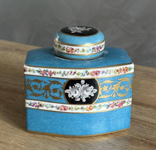 Ancienne boîte thé - boîte,