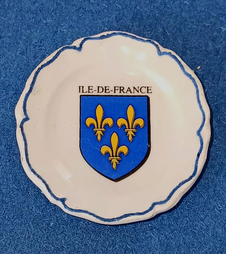 Fève assiette blason trois - fève,