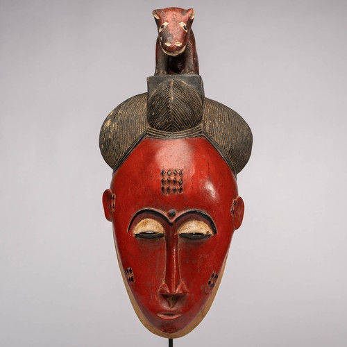 1032 masque baoule avec socle - masque,