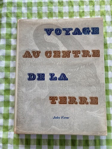 Voyage centre la terre - centre,