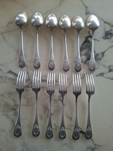 Couverts anciens monogramme - 12,