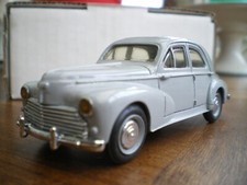 CCC F Peugeot 203 gris clair   Kit monté white metal 1/43