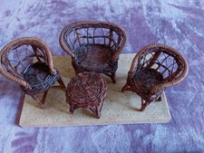 JOLI PETIT SALON DE POUPEES EN ROTIN ANCIEN
