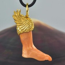 Pendentif Ailé Grec Dieu