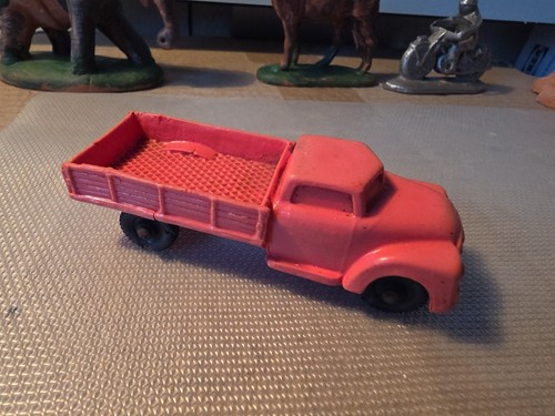 Camionnette saumon n07 tomte - camionnette,