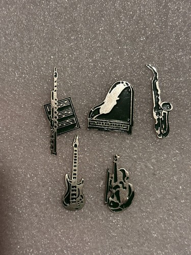 Lot pin s - 5, pin’s