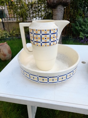 Ancien service toilette - service,