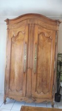 Armoire étagère ancienne en noyer massif offerte occasion mariage.