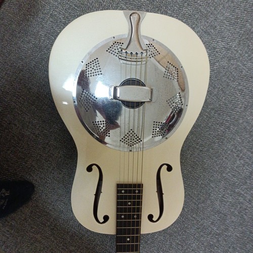 Resonator guitar white metal