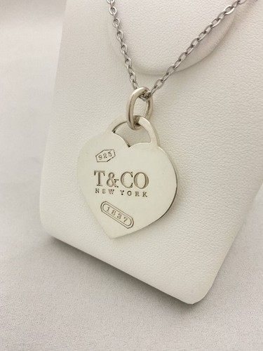 Authentique collier pendentif