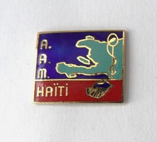 Pin's AAM Amitiés Médecins caducée Haïti